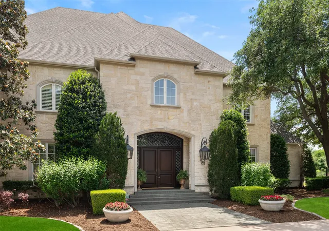 Photo 3 of Single family home for sale at 2025 Creekridge Dr, Frisco, TX 75034 | MLS# 21309491 | Listing updated on 2026-09-03