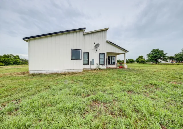 Homes for sale in Decatur, TX | 141 Wheelis Loop, Decatur, TX 76234 | MLS# 21303073