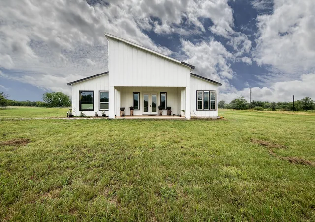 Homes for sale in Decatur, TX | 141 Wheelis Loop, Decatur, TX 76234 | MLS# 21303073