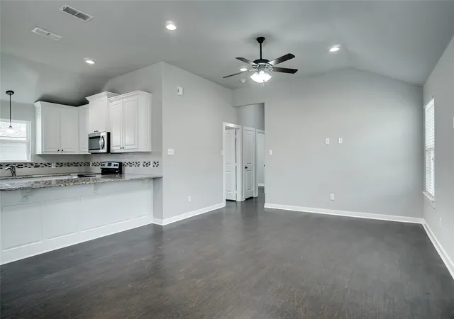Photo 3 of Sale Pending at 3324 Willing Ave, Fort Worth, TX 76110 | MLS# 21313531 | Listing updated on 2026-08-29