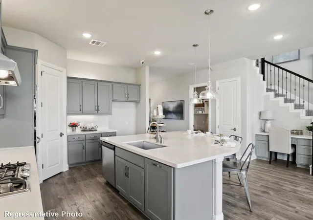 Photo 4 of Sale Pending at 1414 Odette Dr, Arlington, TX 76013 | MLS# 21311766 | Listing updated on 2026-08-29