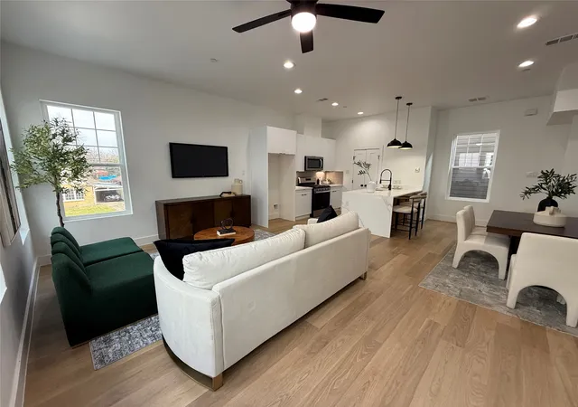 2nd image of 629 N Tyler St #101-108, Dallas, TX 75208 | MLS# 21313846