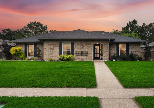 2nd image of 1904 Ports O Call Dr, Plano, TX 75075 | MLS# 21312097