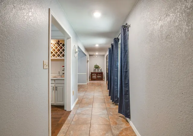 Photo 3 of Single family home for sale at 1800 Briarcrest Ln, Arlington, TX 76012 | MLS# 21313351 | Listing updated on 2026-08-22