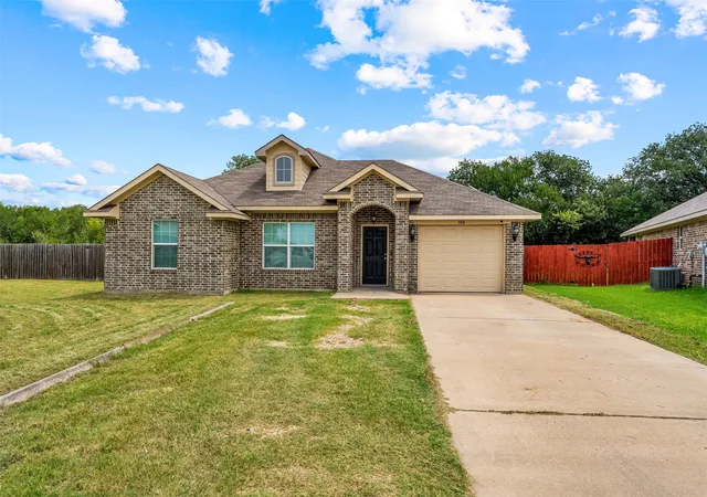 Homes for sale in Lacy Lakeview, TX | 100 Tomahawk Dr, Lacy Lakeview, TX 76705 | MLS# 21313842