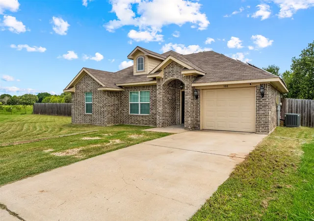 Homes for sale in Lacy Lakeview, TX | 100 Tomahawk Dr, Lacy Lakeview, TX 76705 | MLS# 21313842