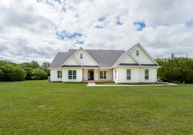 Homes for sale in Bells, TX | 38 Jubilee Farm Rd, Bells, TX 75414 | MLS# 21303197