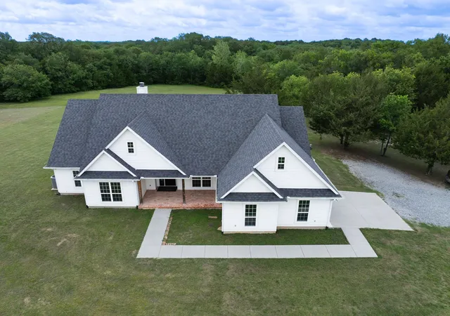 Homes for sale in Bells, TX | 38 Jubilee Farm Rd, Bells, TX 75414 | MLS# 21303197