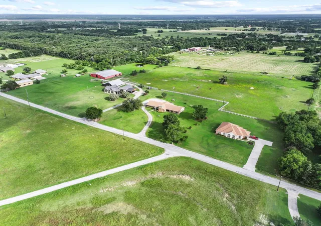 Homes for sale in Bonham, TX | 1900 S Shore Dr, Bonham, TX 75418 | MLS# 21313088