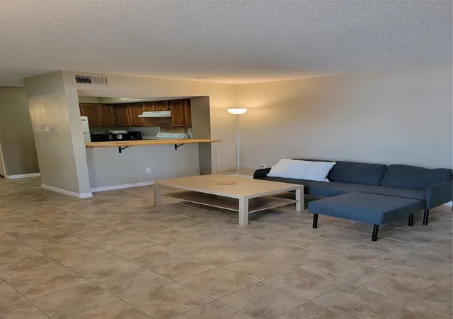 Listing Photo 4 - Condo for sale in building located at 9803 Walnut St, Dallas, TX 75243 - Unit #102