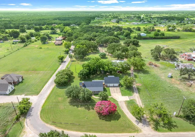 Single family home for sale at 7871 Shady Ln, Scurry, TX 75158 | MLS# 21311556