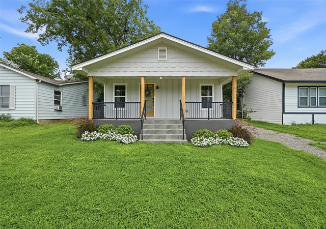Homes for sale in Denison, TX | 1525 W Woodard St, Denison, TX 75020 | MLS# 21313751