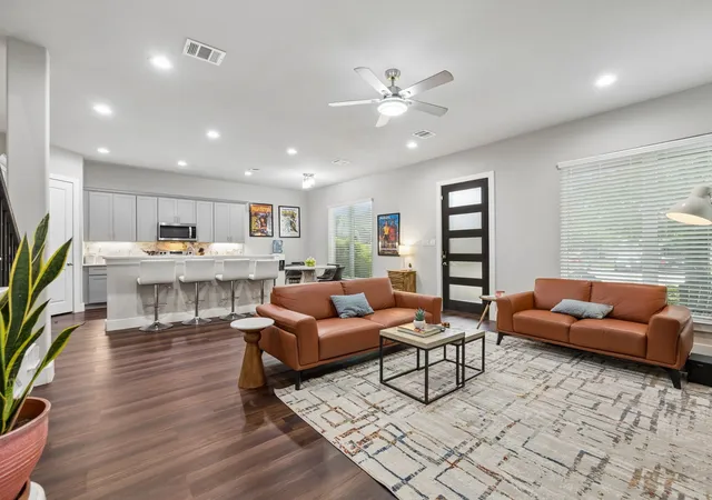 Photo 3 of Single family home for sale at 529 Picketts Dr, Mesquite, TX 75149 | MLS# 21313087 | Listing updated on 2026-08-25
