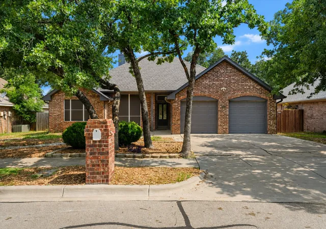 Homes for sale in Denton, TX | 2305 Whispering Oaks, Denton, TX 76209 | MLS# 21302541