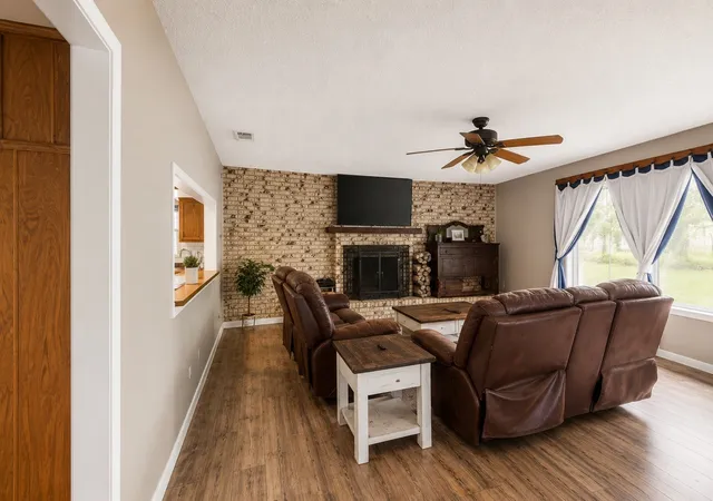 Photo 4 of Single family home for sale at 119 Dennis St, Jacksboro, TX 76458 | MLS# 21311670 | Listing updated on 2026-07-10