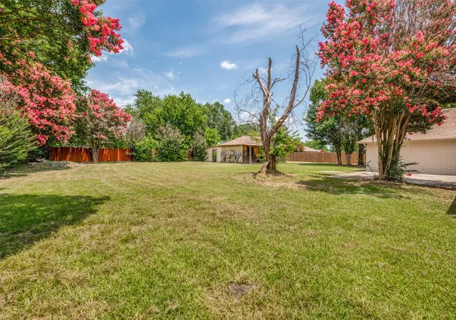 Homes for sale in Red Oak, TX | 109 Shadow Dr, Red Oak, TX 75154 | MLS# 21313950