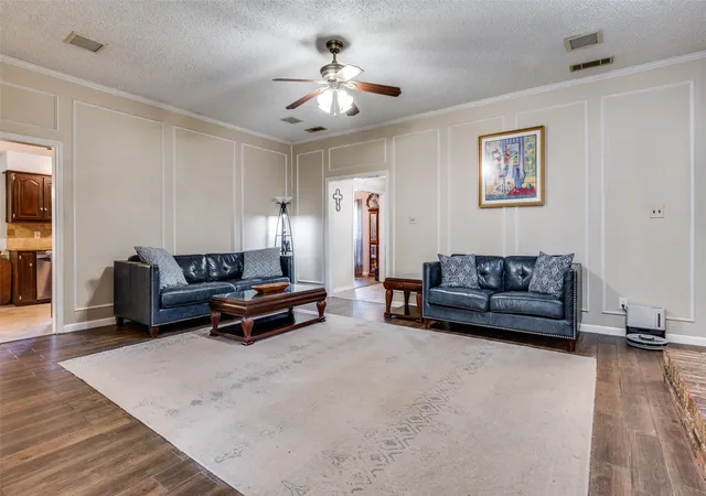 Photo 3 of Single family home for sale at 722 Corinthian Pl, Duncanville, TX 75137 | MLS# 21313983 | Listing updated on 2026-09-04