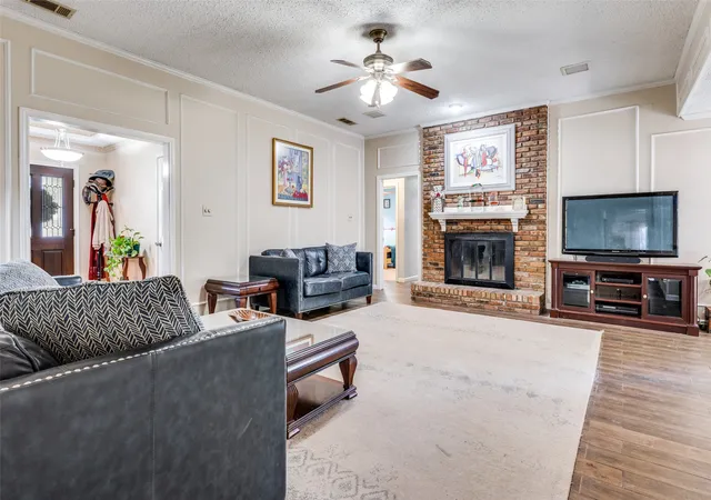 Photo 3 of Single family home for sale at 722 Corinthian Pl, Duncanville, TX 75137 | MLS# 21313983 | Listing updated on 2026-09-04