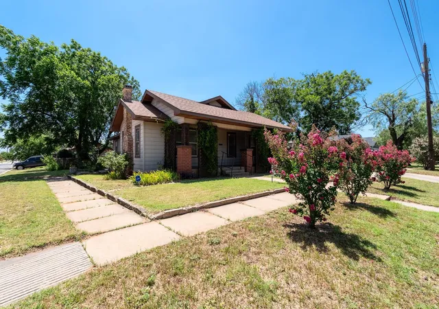 2nd image of 2041 Swenson St, Abilene, TX 79603 | MLS# 21313984