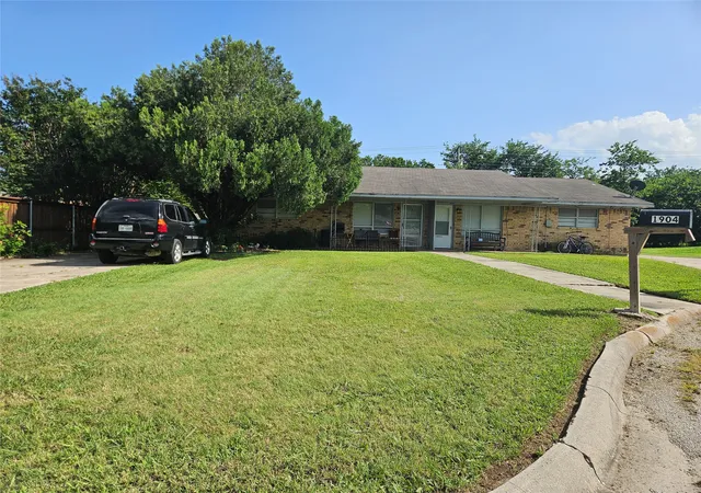 Homes for sale in Gainesville, TX | 1902 Maplewood Ct #1904, Gainesville, TX 76240 | MLS# 21312103