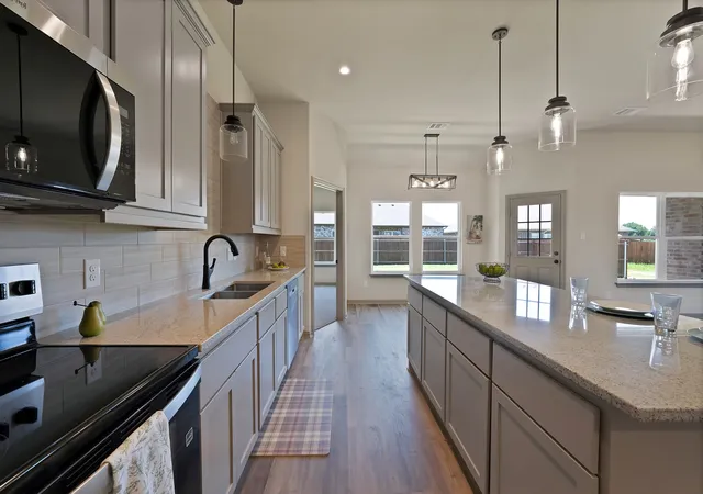 Photo 4 of Single family home for sale at 109 Panther Loop, Mabank, TX 75147 | MLS# 21313856 | Listing updated on 2026-07-26
