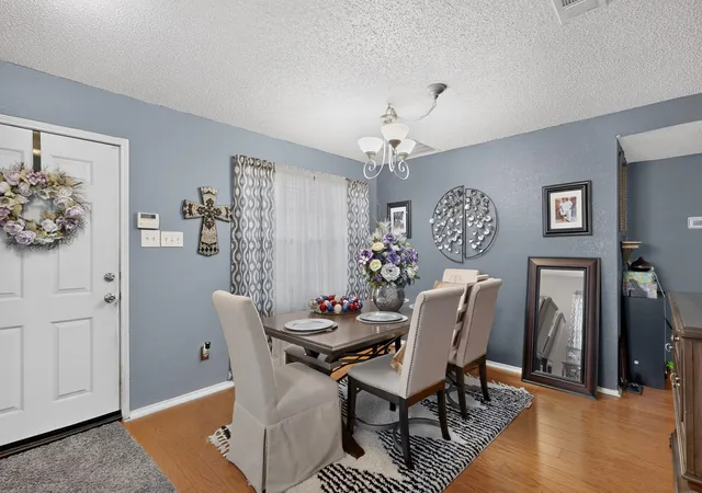 Photo 3 of Single family home for sale at 424 Chatman St, Hutchins, TX 75141 | MLS# 21312472 | Listing updated on 2026-07-14