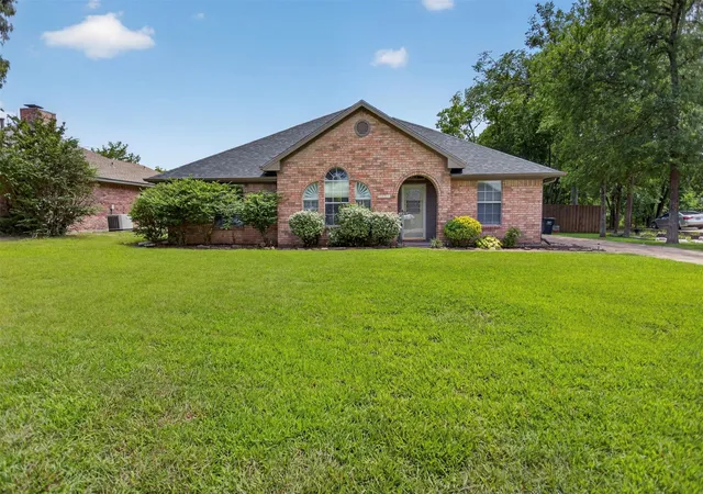 Photo 1 of Sale Pending at 10520 Woodland Dr, Greenville, TX 75402 | MLS# 21313967 | Listing updated on 2026-09-15