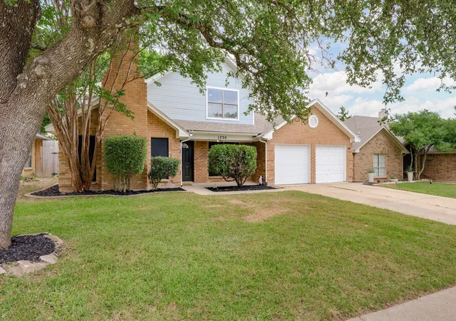 Homes for sale in Cedar Hill, TX | 1230 Castleman Dr, Cedar Hill, TX 75104 | MLS# 21313830
