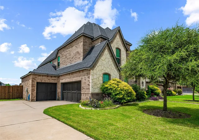 Homes for sale in Waxahachie, TX | 504 Stillwater Dr, Waxahachie, TX 75165 | MLS# 21314033