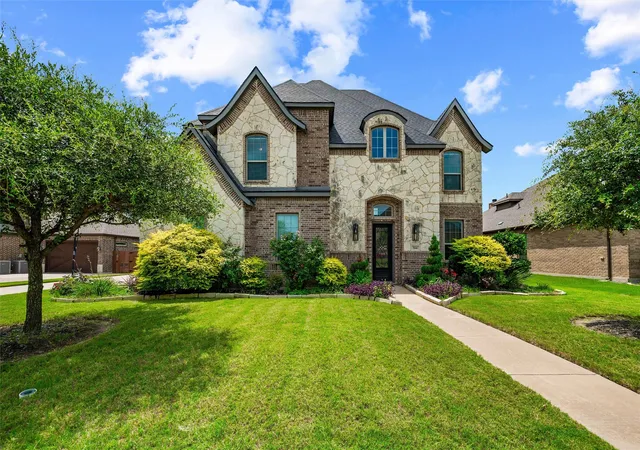 Homes for sale in Waxahachie, TX | 504 Stillwater Dr, Waxahachie, TX 75165 | MLS# 21314033