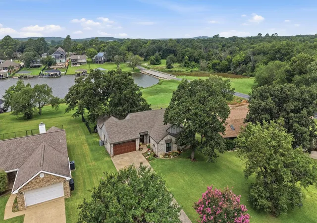 Homes for sale in Lake Kiowa, TX | 1344 Kiowa Dr E, Lake Kiowa, TX 76240 | MLS# 21313930