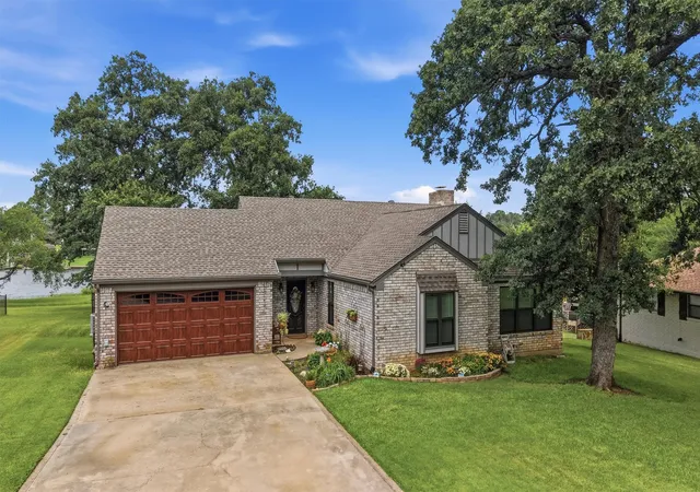 Homes for sale in Lake Kiowa, TX | 1344 Kiowa Dr E, Lake Kiowa, TX 76240 | MLS# 21313930