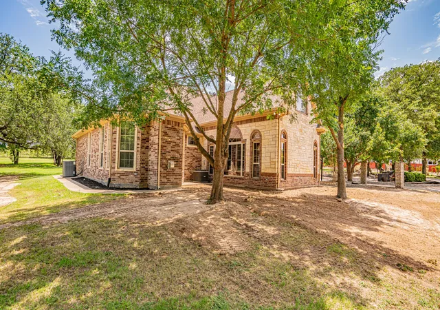Homes for sale in Tolar, TX | 101 Windsong Ln, Tolar, TX 76476 | MLS# 21314008
