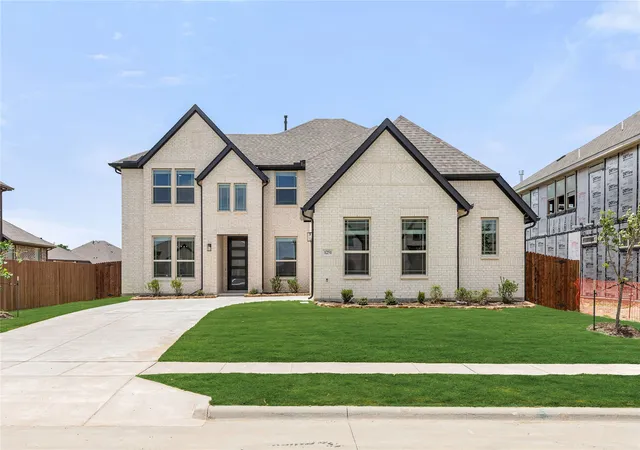 Photo 3 of Single family home for sale at 1251 Wrenwood Ln, Red Oak, TX 75154 | MLS# 21314066 | Listing updated on 2026-08-27