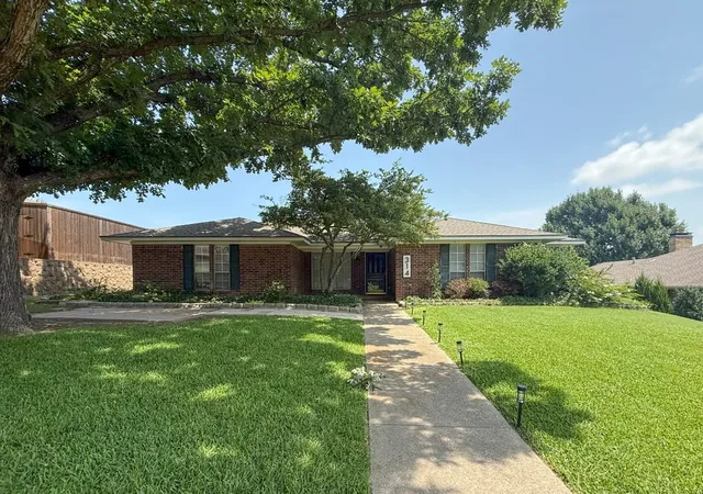 Photo 1 of Single family home for sale at 314 Shepards Hill Dr, Rockwall, TX 75087 | MLS# 21311913 | Listing updated on 2026-08-04