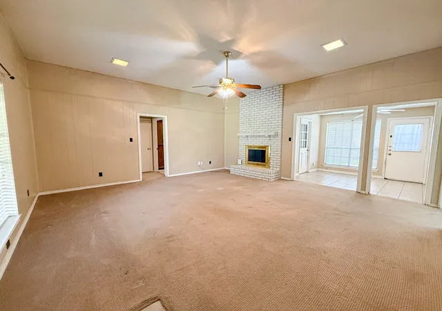 Photo 3 of Single family home for sale at 314 Shepards Hill Dr, Rockwall, TX 75087 | MLS# 21311913 | Listing updated on 2026-08-04