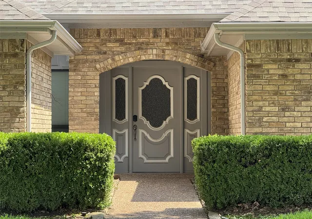 Photo 1 of Sale Pending at 4220 Brooktree Ln, Dallas, TX 75287 | MLS# 21275427 | Listing updated on 2026-09-28