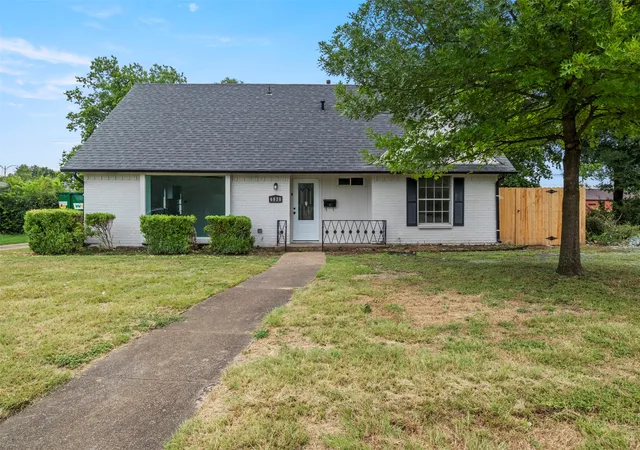 Photo 1 of Single family home for sale at 6830 Golf Hill Dr, Dallas, TX 75232 | MLS# 21313877 | Listing updated on 2026-08-28