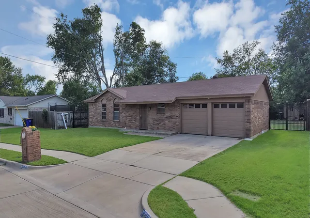 Photo 2 of Single family home for sale at 6621 Perdido Dr, Watauga, TX 76148 | MLS# 21313621 | Listing updated on 2026-09-29