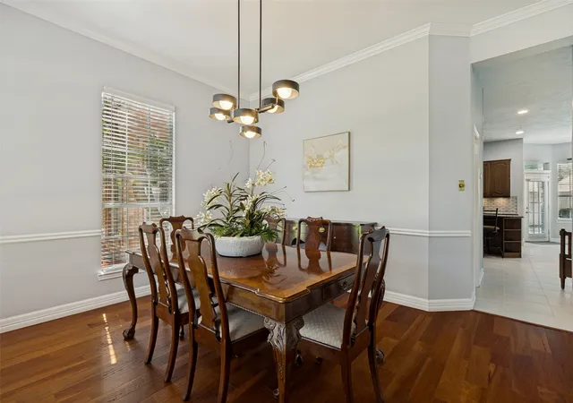 Photo 4 of Single family home for sale at 5604 Exeter Dr, Richardson, TX 75082 | MLS# 21310849 | Listing updated on 2026-08-31