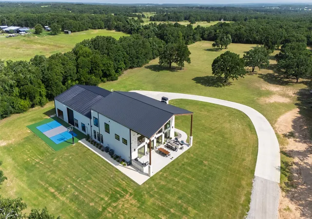 Photo 2 of Single family home for sale at 1100 County Road 1785, Sunset, TX 76270 | MLS# 21312783 | Listing updated on 2026-09-21