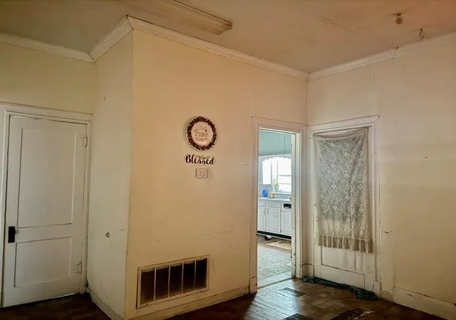 Photo 3 of Single family home for sale at 107 8th St Ne, Paris, TX 75460 | MLS# 21314084 | Listing updated on 2026-09-29