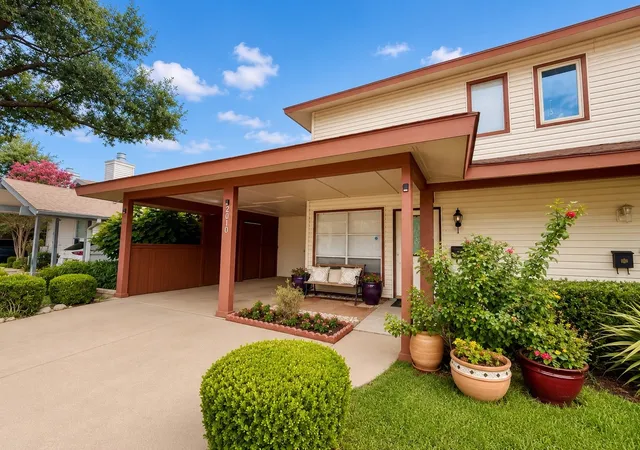 Photo 2 of Townhouse for sale at 2010 Via Sonoma, Carrollton, TX 75006 | MLS# 21313901 | Listing updated on 2026-08-28