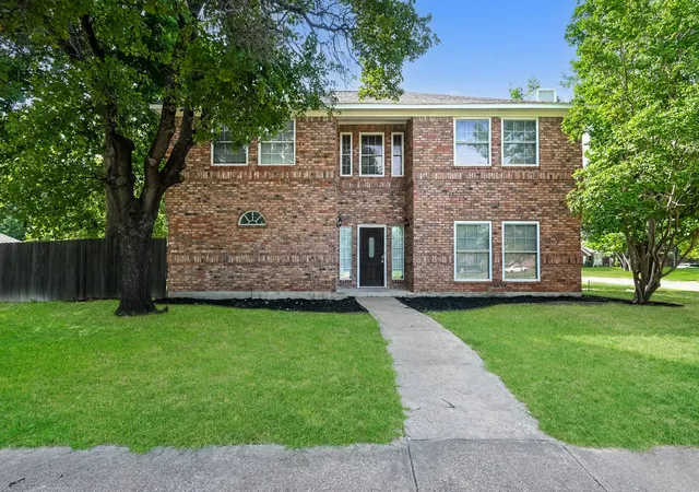 Photo 1 of Single family home for sale at 2057 Spinnaker Ln, Azle, TX 76020 | MLS# 21309170 | Listing updated on 2026-08-26