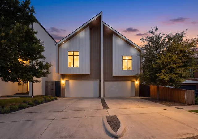 Photo 1 of Sale Pending at 5012 Mission Ave, Dallas, TX 75206 | MLS# 21312975 | Listing updated on 2026-07-27