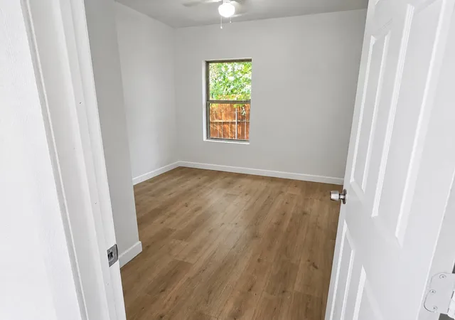 Photo 3 of Single family home for sale at 624 Griggs Ave, Fort Worth, TX 76103 | MLS# 21314114 | Listing updated on 2026-08-17