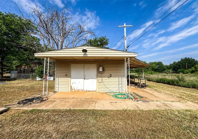 Homes for sale in Haskell, TX | 918 N 6th St, Haskell, TX 79521 | MLS# 21309620