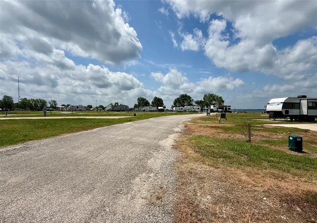 Homes for sale in Kerens, TX | 5136 Peninsula Rd, Kerens, TX 75144 | MLS# 21313915