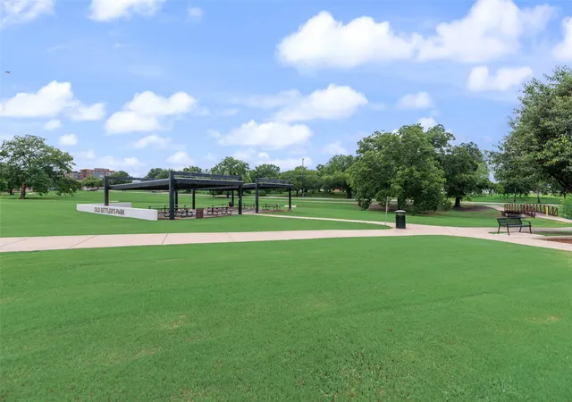 Homes for sale in Mc Kinney, TX | 305 Lively Hl, Mc Kinney, TX 75069 | MLS# 21314174