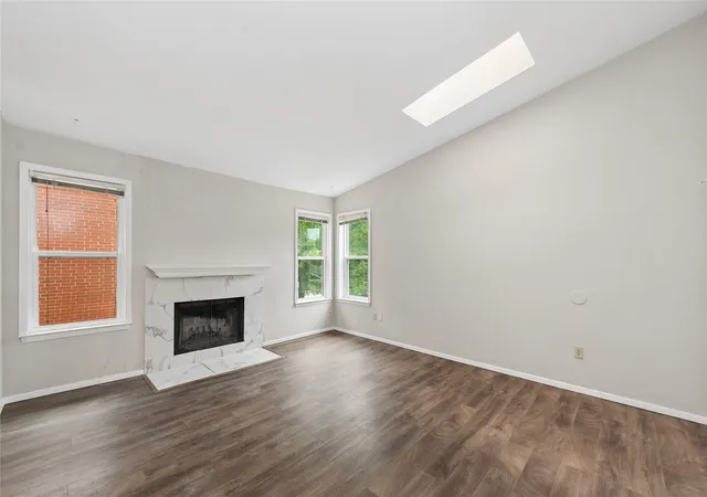 Photo 3 of Condo for sale at 6900 Skillman St #305, Dallas, TX 75231 | MLS# 21313316 | Listing updated on 2026-08-22